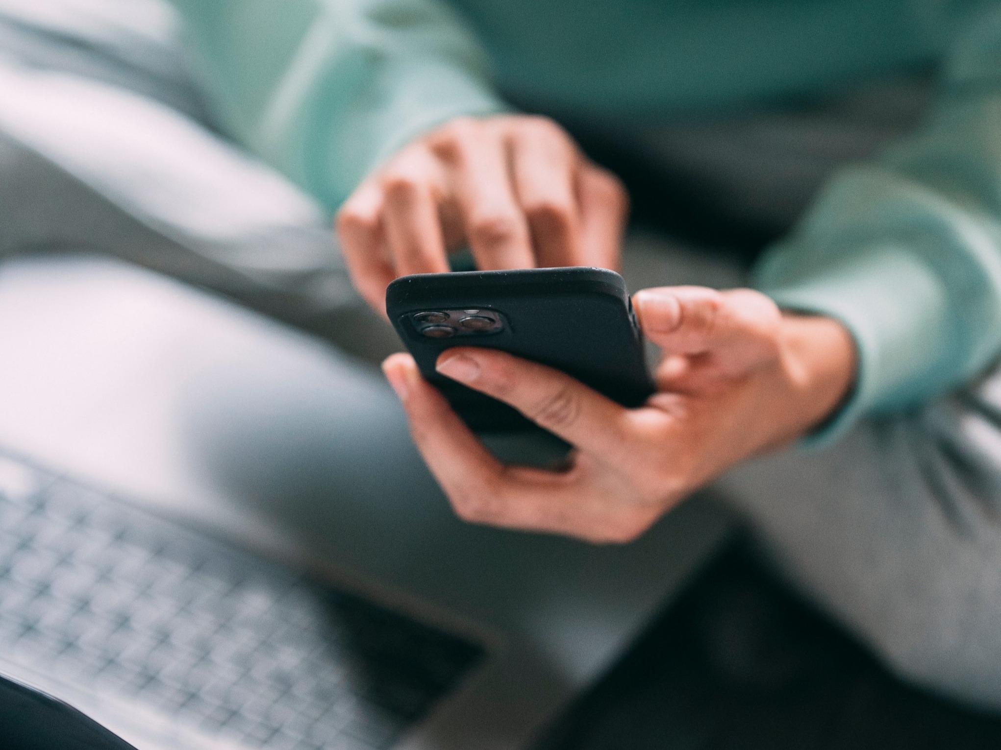 Native vs. cross-platform app: Which way is right for your idea?